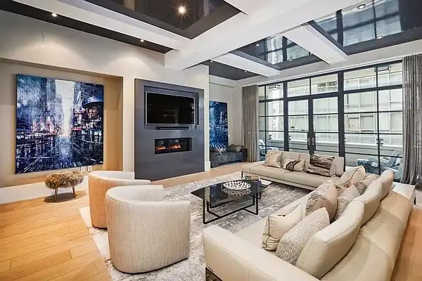 404 Park Ave S Unit: 15PHB