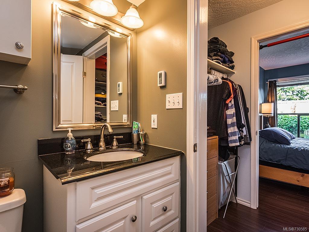 202-3460 Quadra St, Saanich