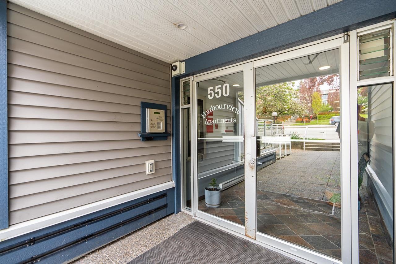 219-550 Royal Ave