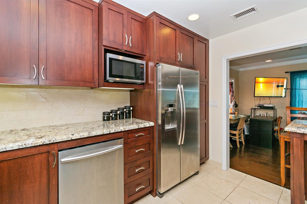 742 Loma Vista