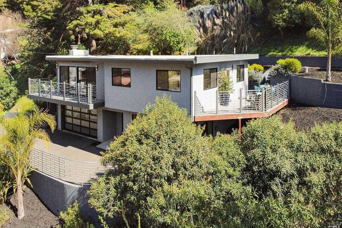 24 Eucalyptus Lane