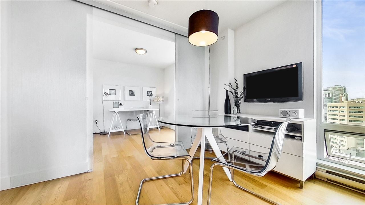 1705-565 Smithe Street, Vancouver