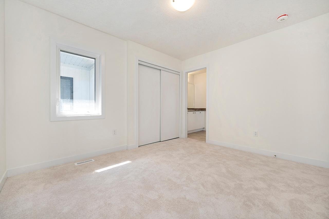 194 Aviron Cres
