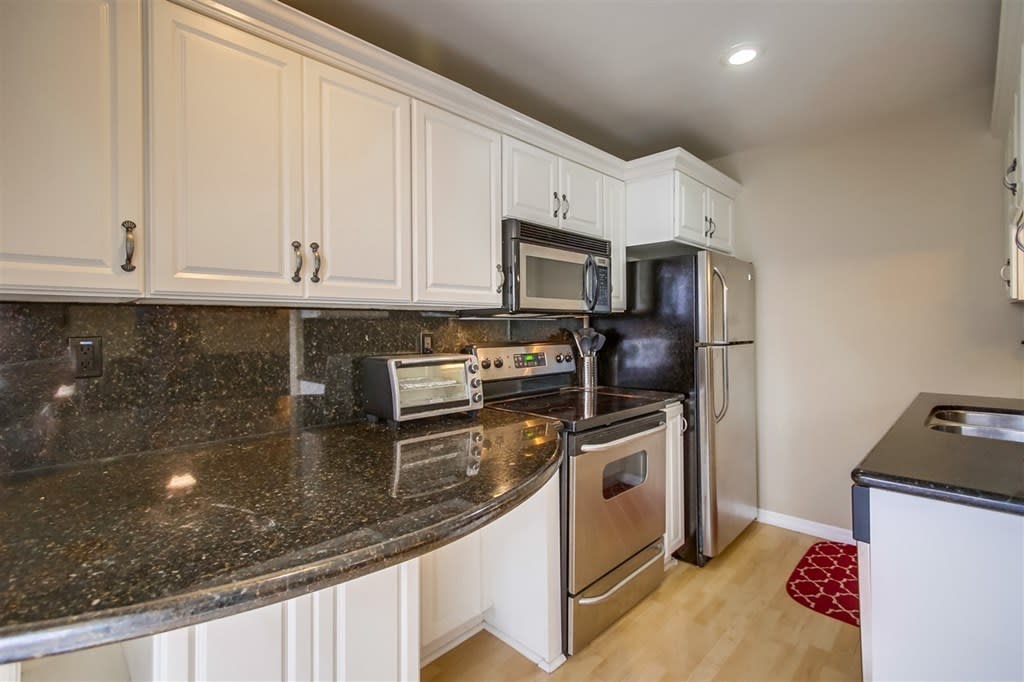 853 Thomas Unit: 1