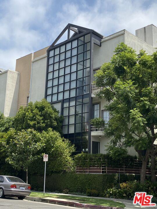 1670 Malcolm Ave Unit: 102
