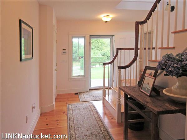 West of Town - 2 Hiawasse Ln