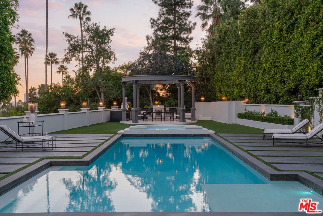 Noble Villa