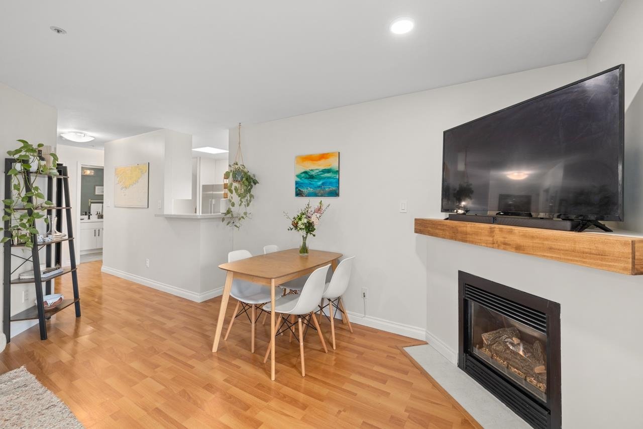 205-2212 Oxford Street, Vancouver