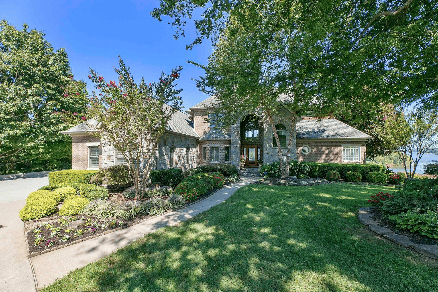 3956 Logans Landing Cir