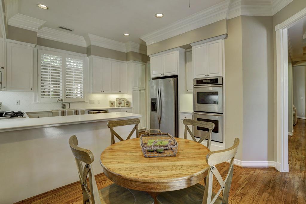 725 Highgrove Park
