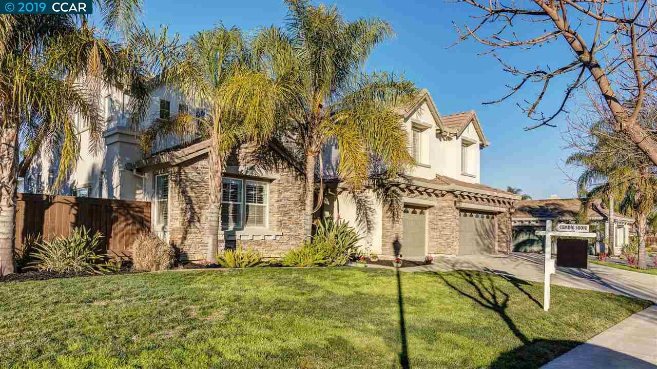 1449 Pinegrove Way