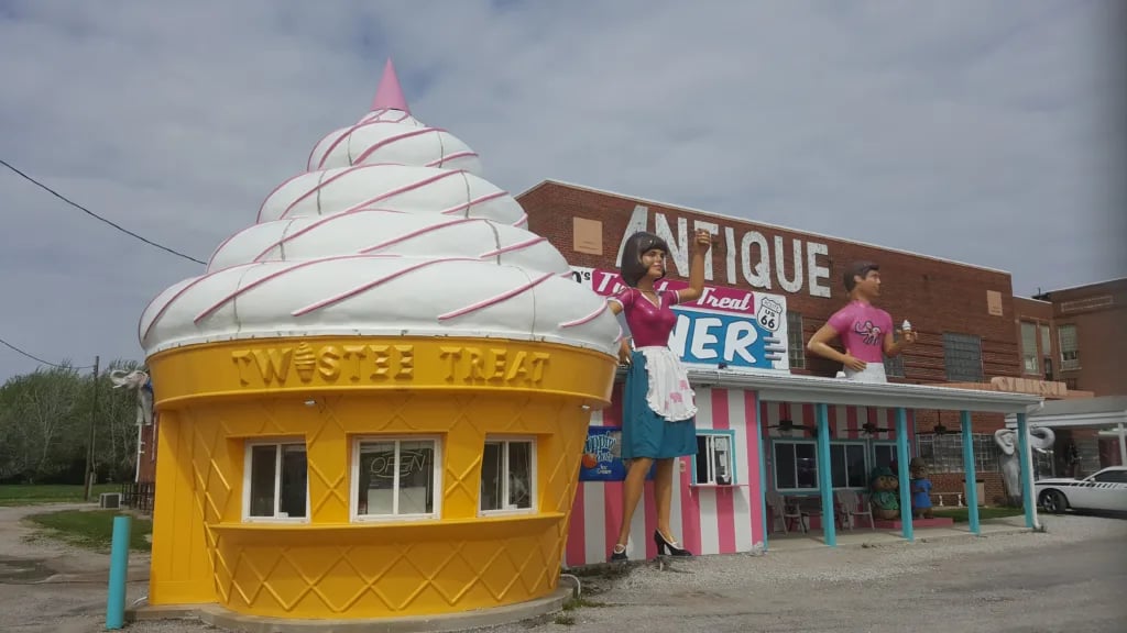 What to see along the last 100 miles of Route 66 in its centennial year