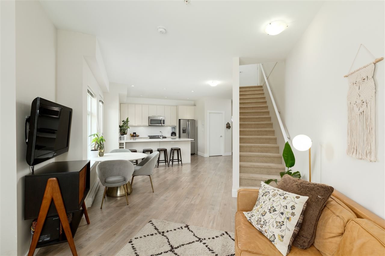 205-7180 Barnet Rd