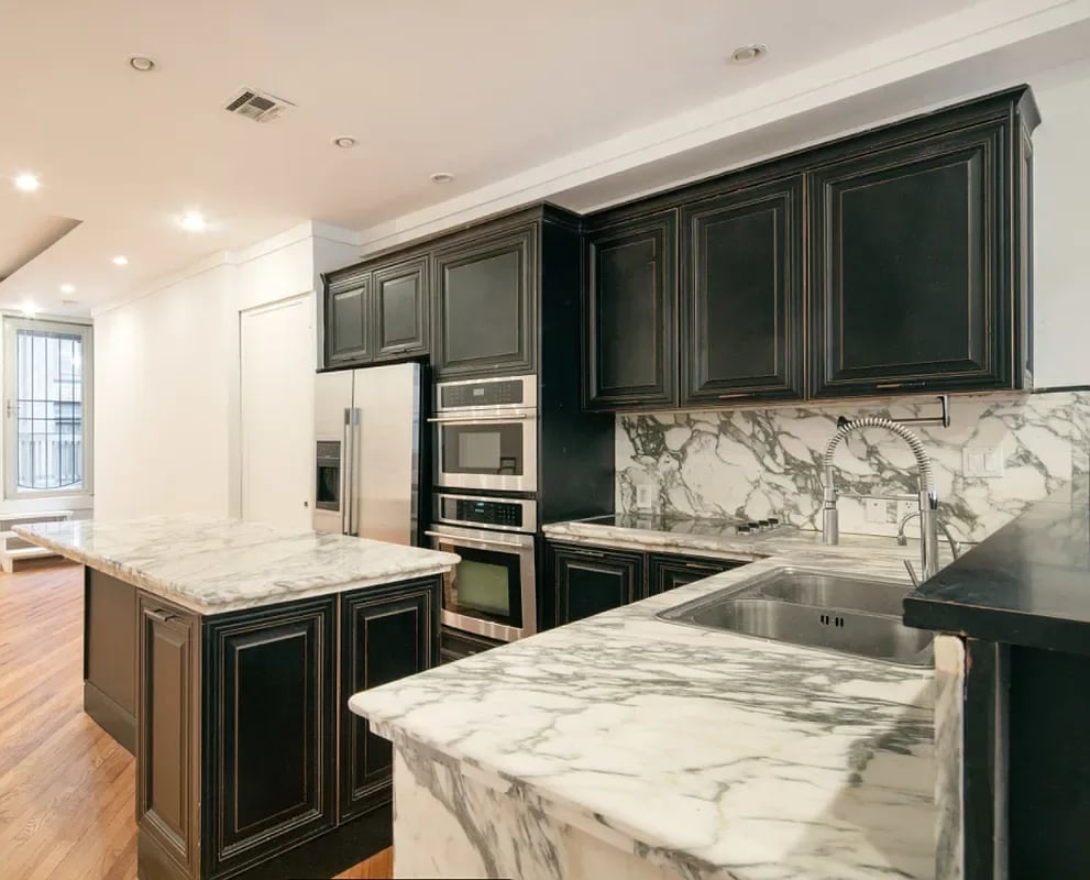 9 West 19th Street Unit: 3