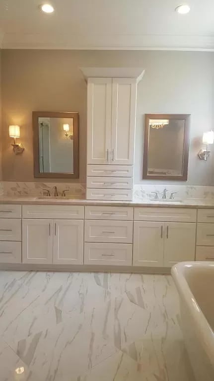 2404 PELICAN BAY Court