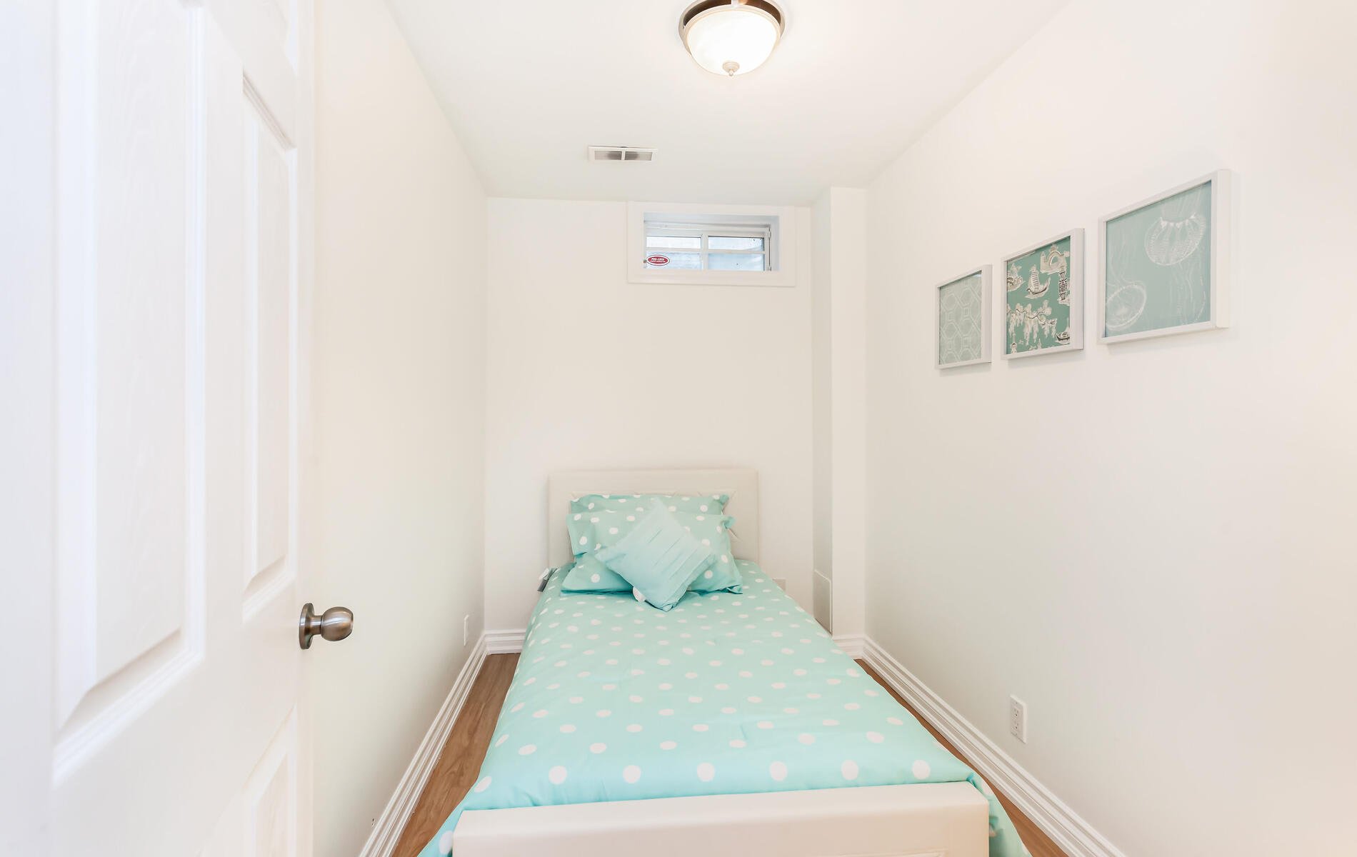 1A Elhurst St