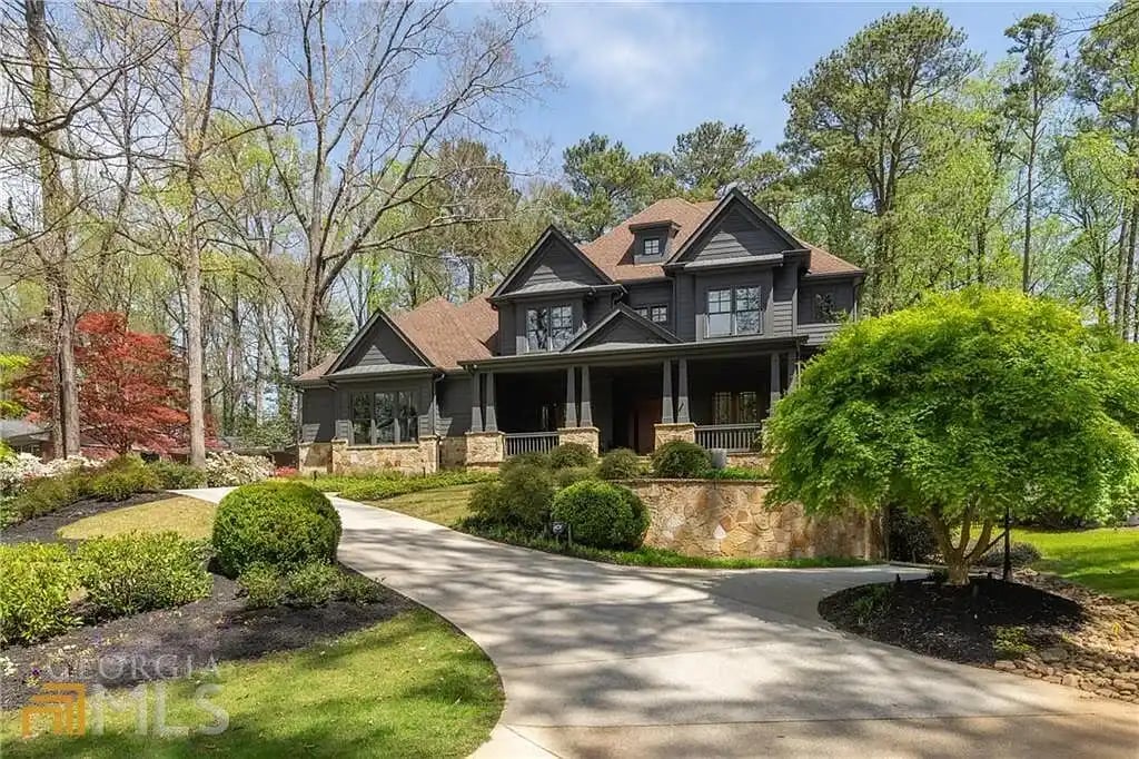 3117 W Roxboro Rd NE