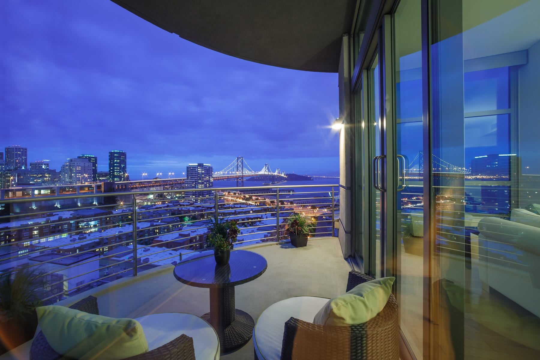 The Brannan Penthouse 17D