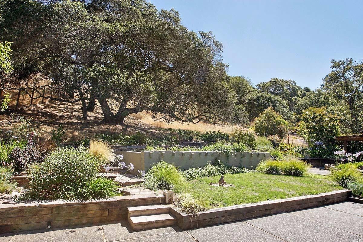 87 Santa Maria Dr