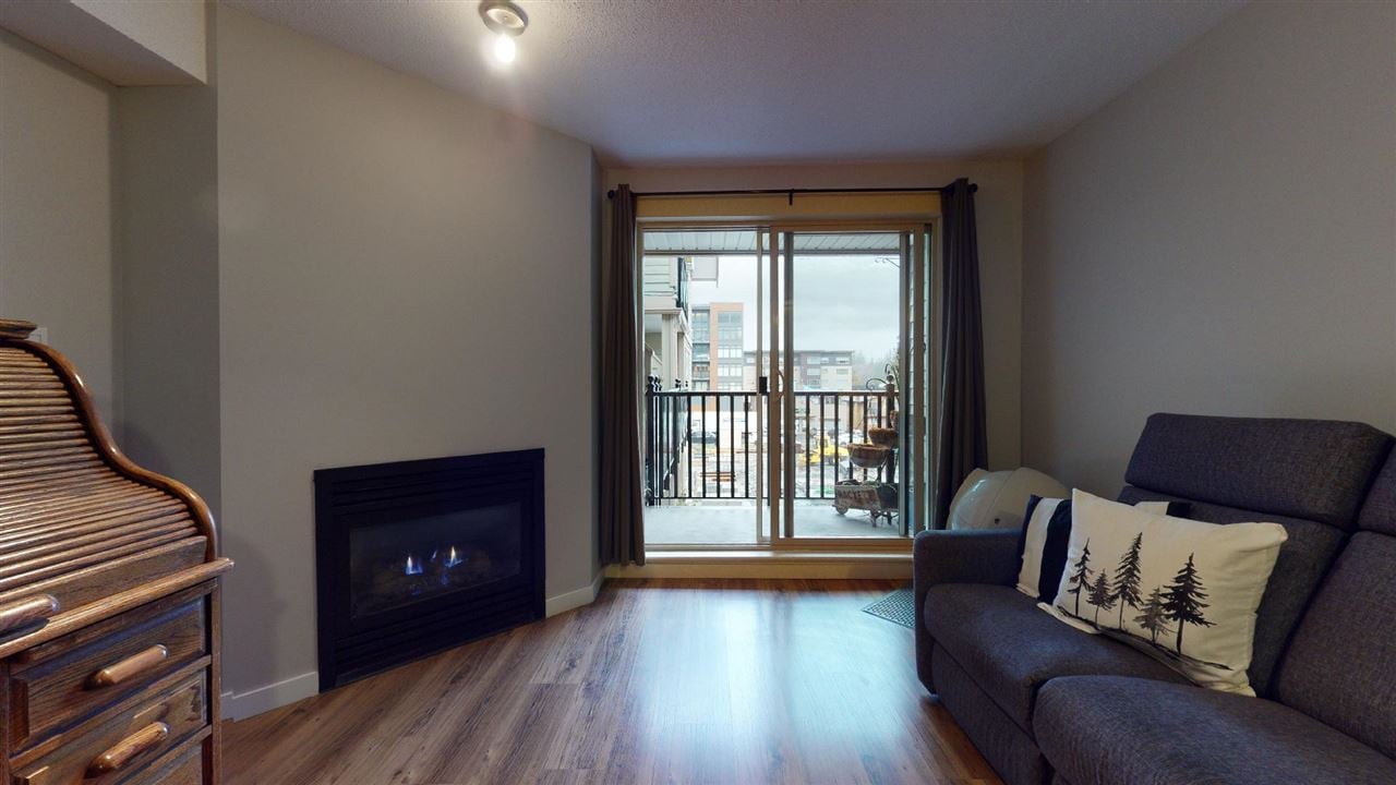 207-38003 Second Ave