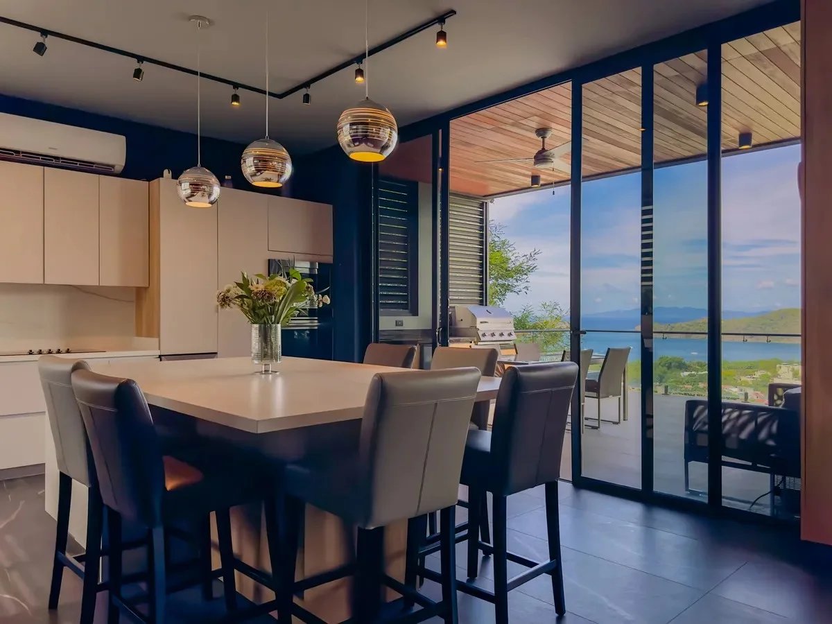 Elevated Infinity Pool Home, Papagayo, Guanacaste