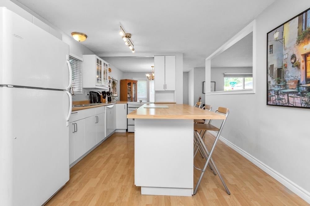 1158 Esperanza Dr