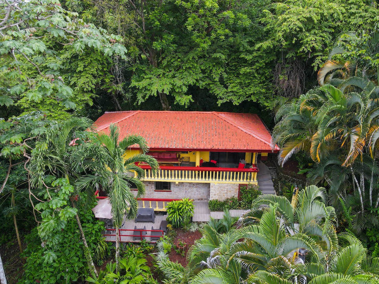 CASA MARIPOSA CONDOMINIUM IN THE HEARTH OF MANUEL ANTONIO