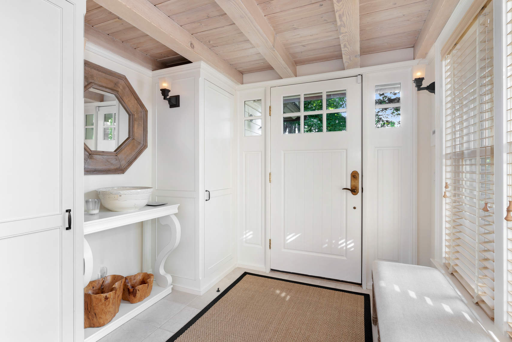 Picture Perfect Sag Harbor Village Cottage with Serene Water Views
