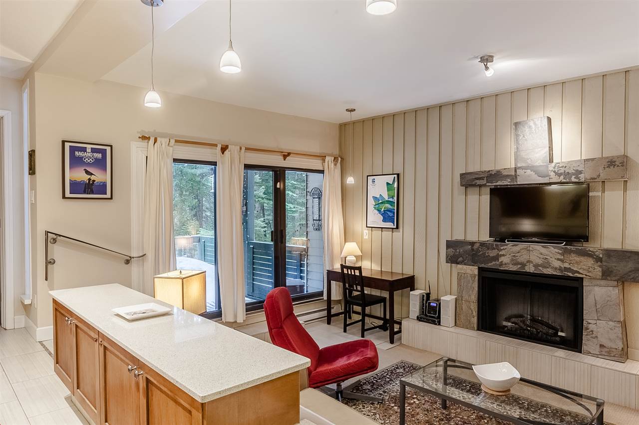 H101-1400 Alta Lake Rd