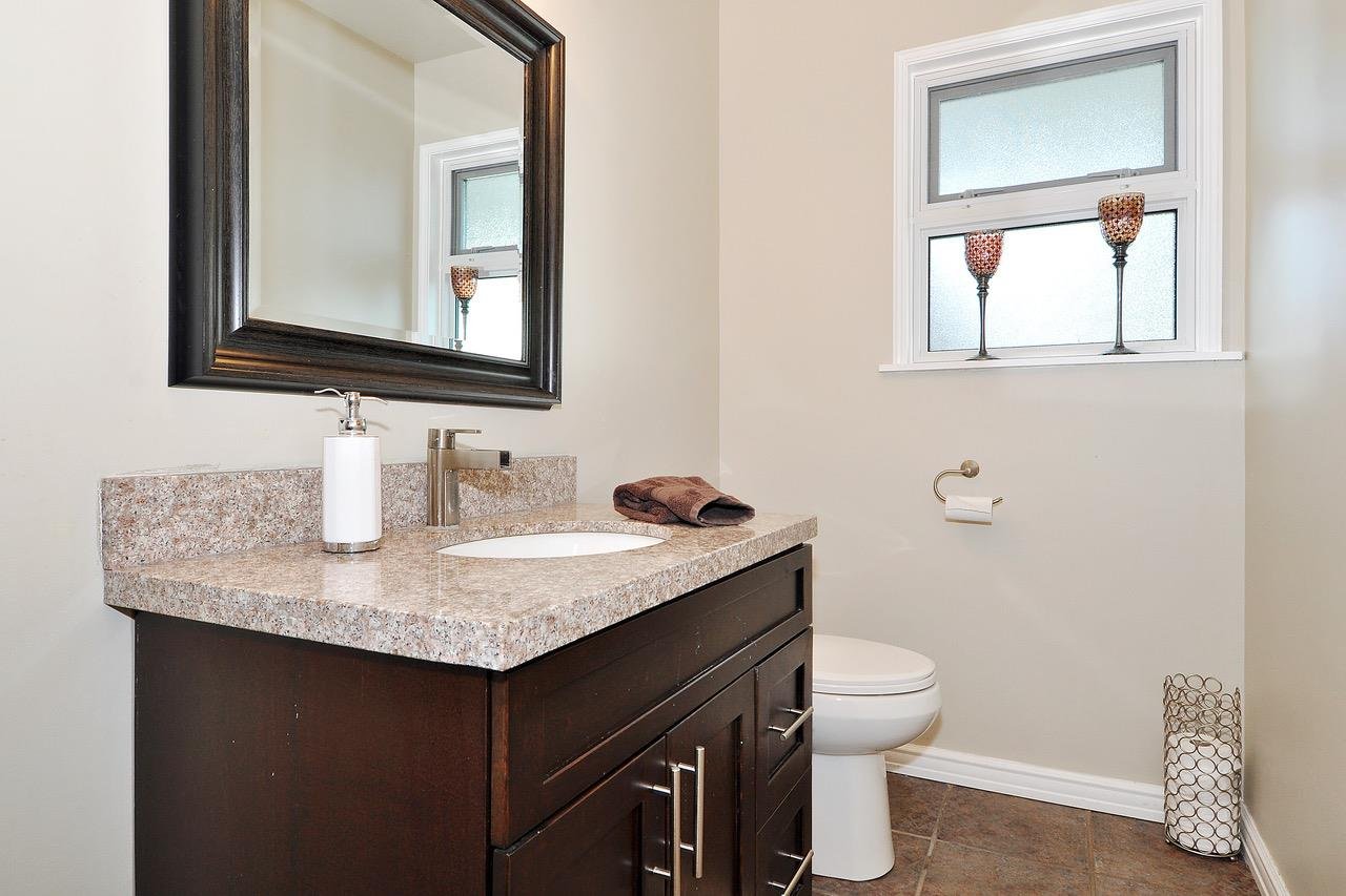 3182 Strathaven Ln