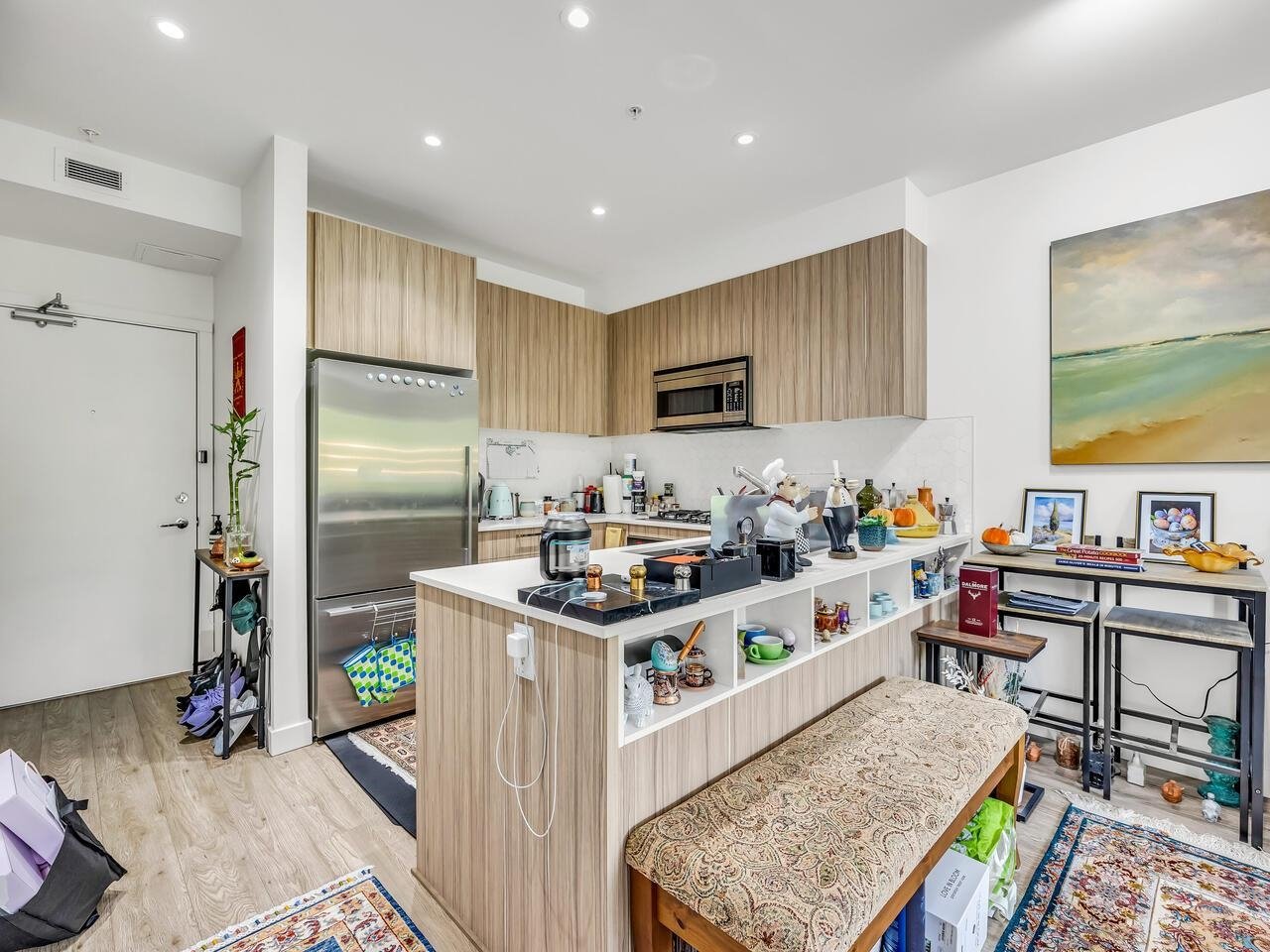 410-1061 Marine Dr