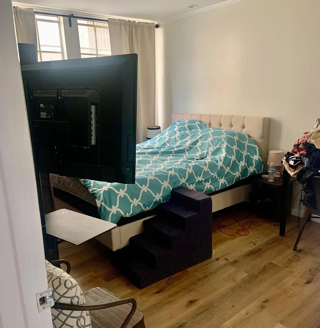 740 N Kings Rd APT 103