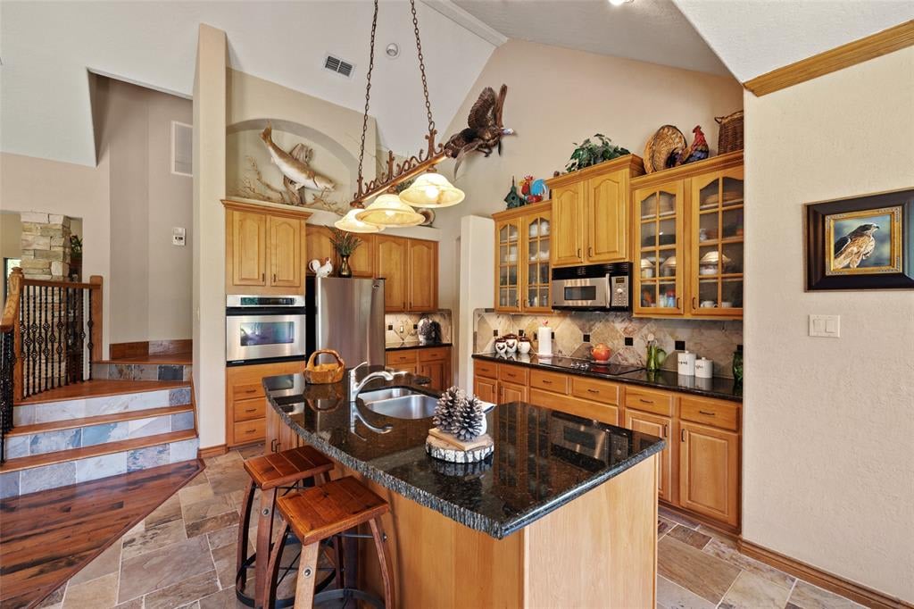 540 Walnut Dr Bellville, Tx 77418