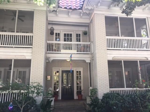 745 Monroe Dr