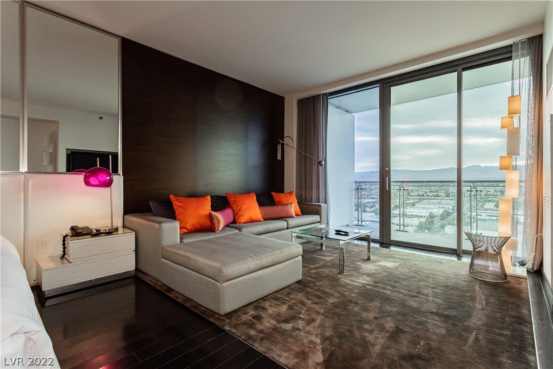 Palms Place