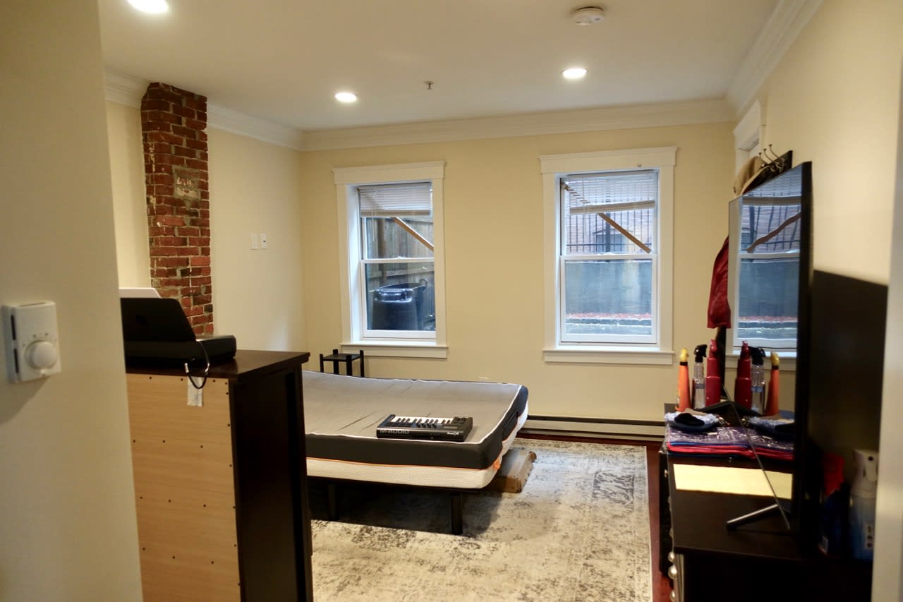 South End/Back Bay Line - Renovated 1 bedroom with private patio and common laundry! Available MAY!