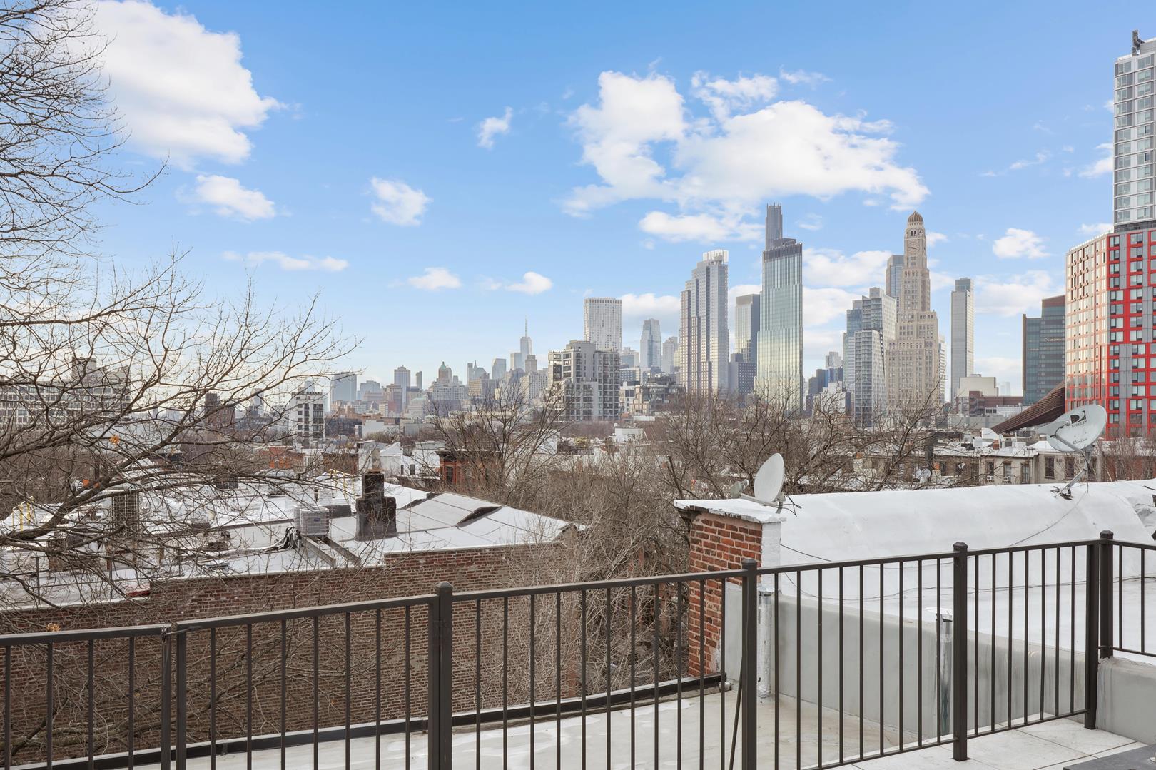 84 6th Avenue, Apt 4