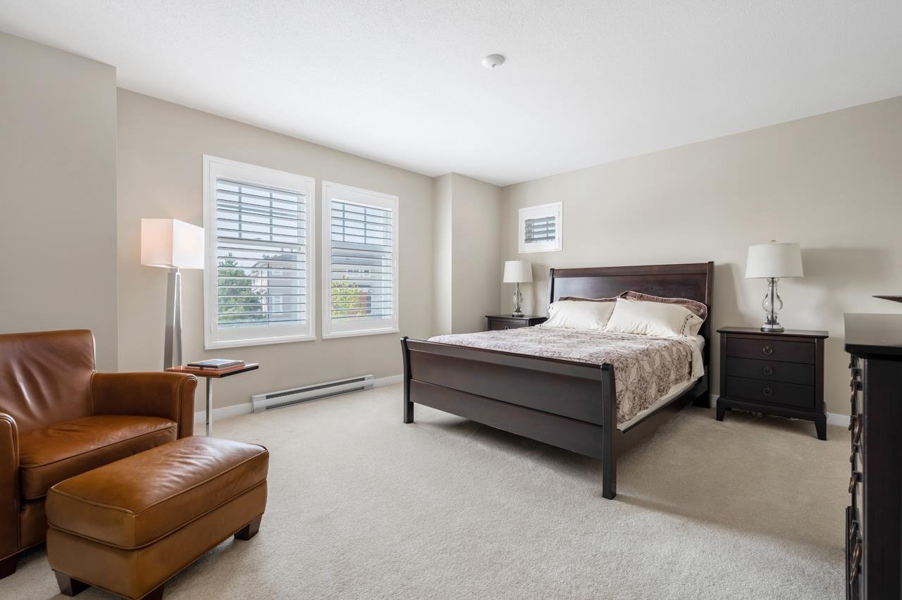 5-10500 Delsom Cres