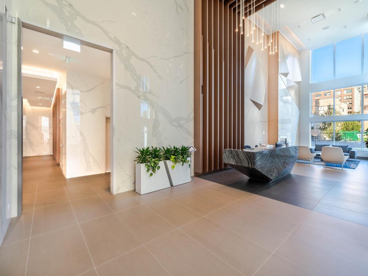 906-680 Quayside Drive, New Westminster