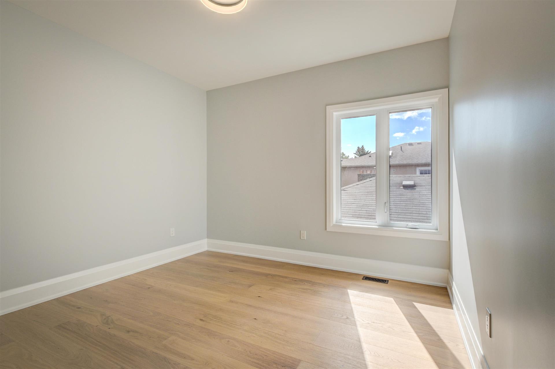 58 Bethune Blvd