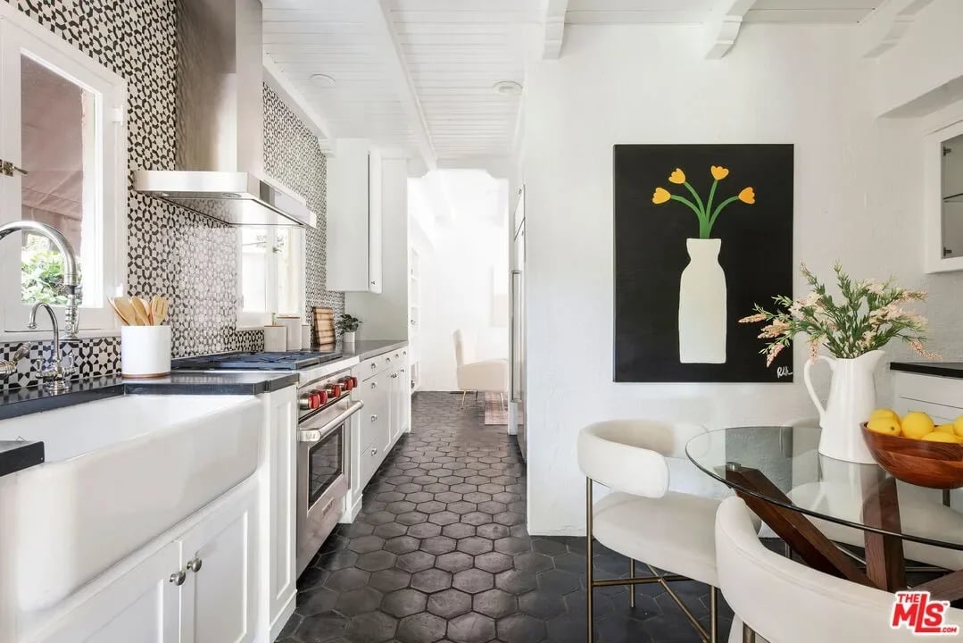 Beautiful Beachwood Canyon Spanish