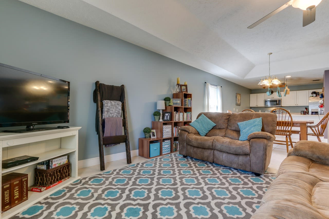 5307 Nicholas Lane
