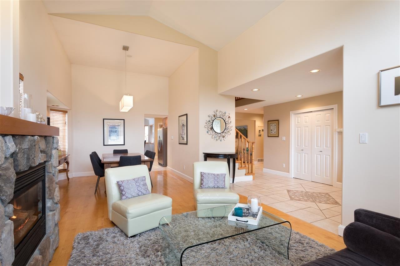 1022 Wenda Pl