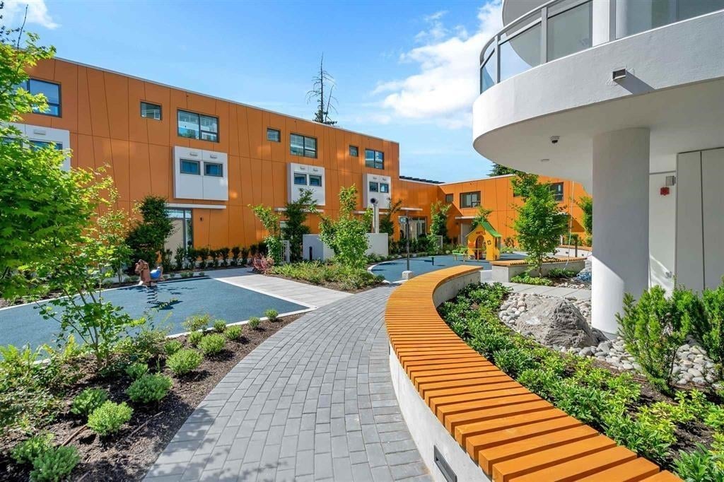 202-13318 104 Ave