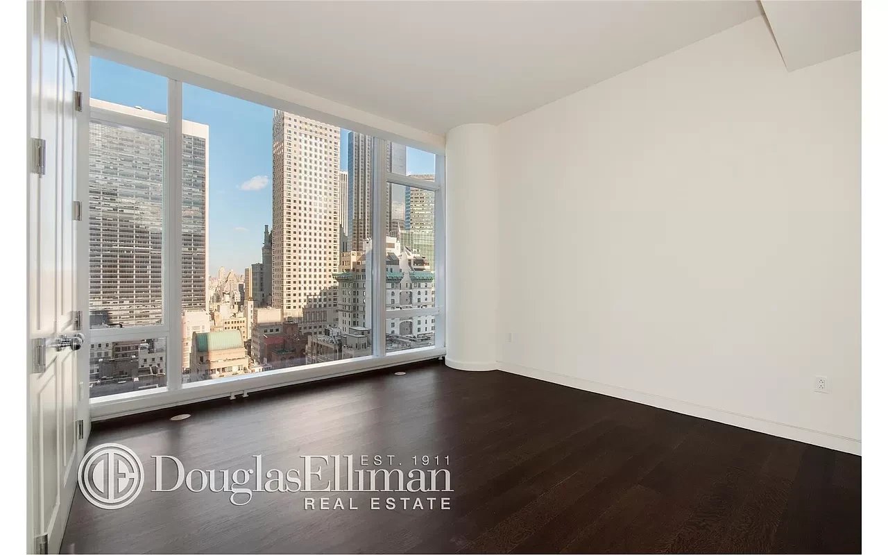 20 W 53rd St., #23B