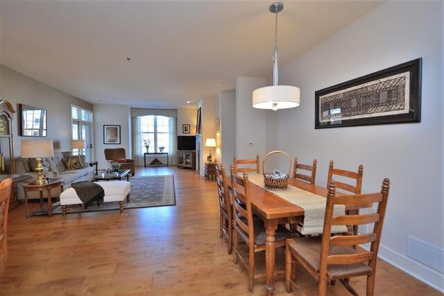 13130 Watertown Plank Rd, # 209