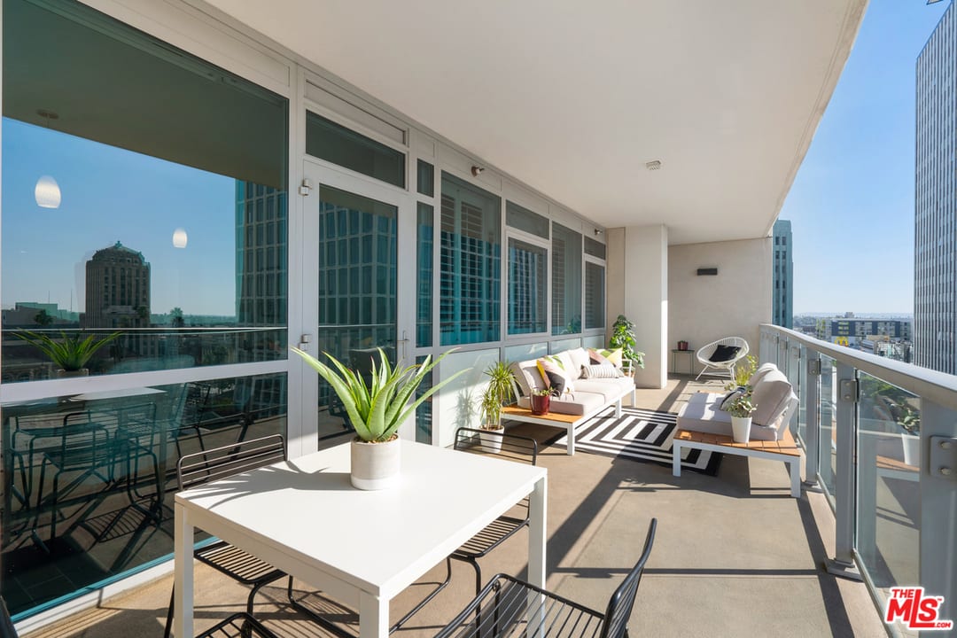 3785 Wilshire Blvd Unit: 805