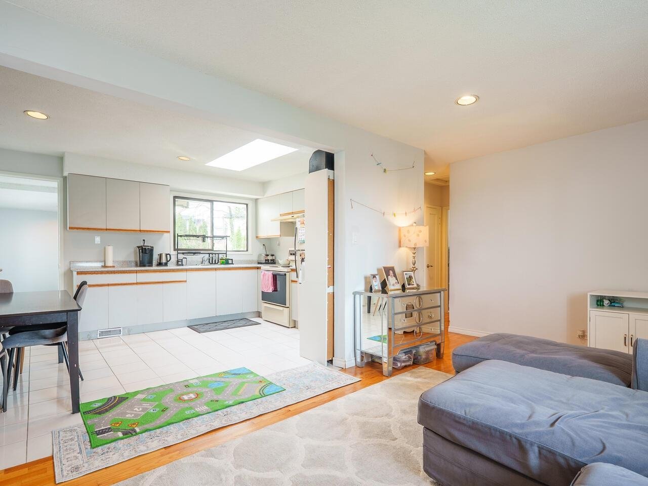 3571 Haida Dr