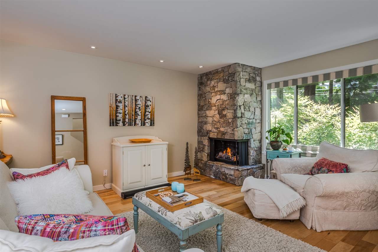 1196 Deep Cove Rd