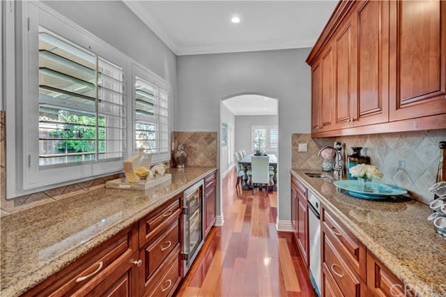 296 E Bay, Costa Mesa